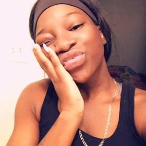 Meet your Posher, Laylaa